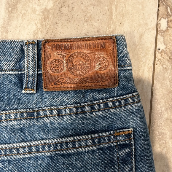 Eddie Bauer Relaxed Fit Jeans - Picture 3 of 4